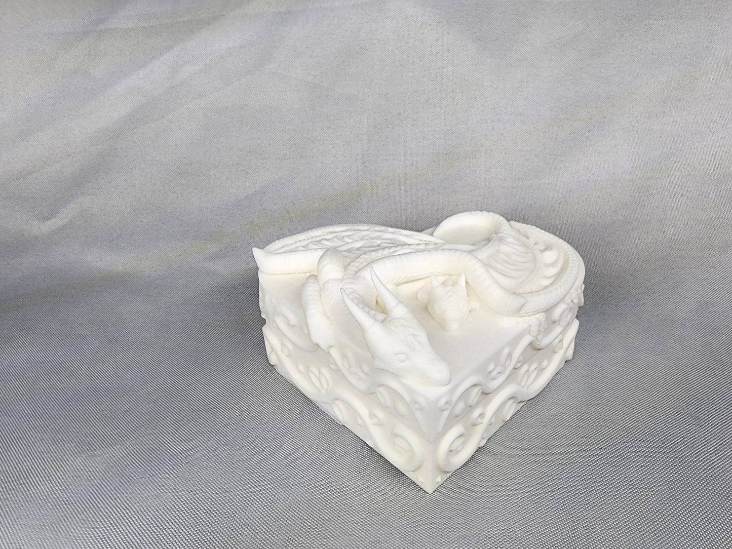 Heart-shaped Dragon box Mother's edition