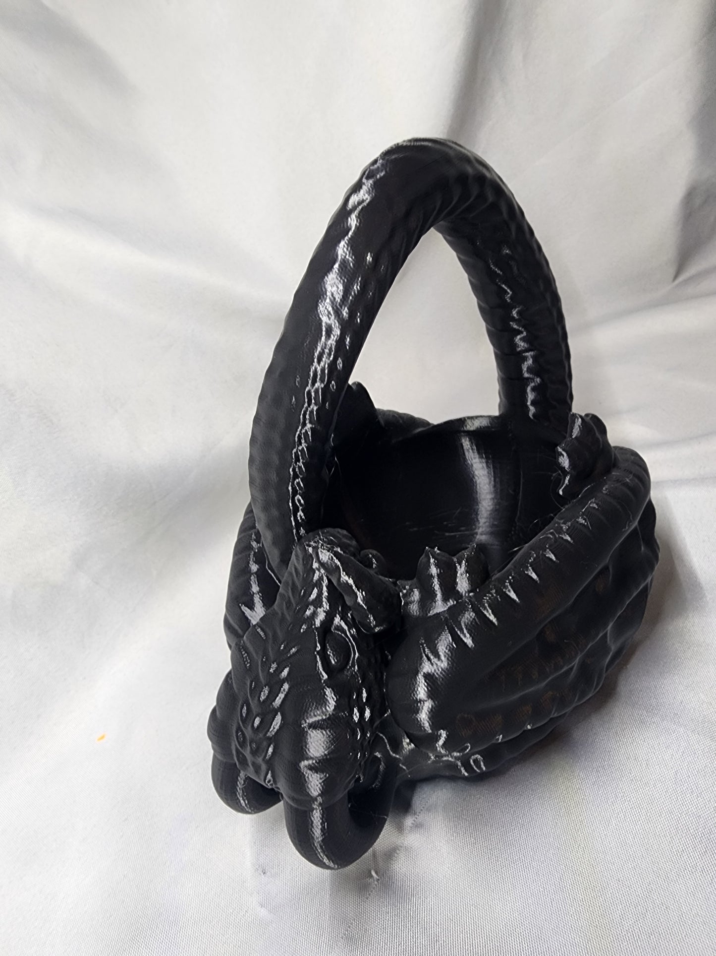 Dragon basket