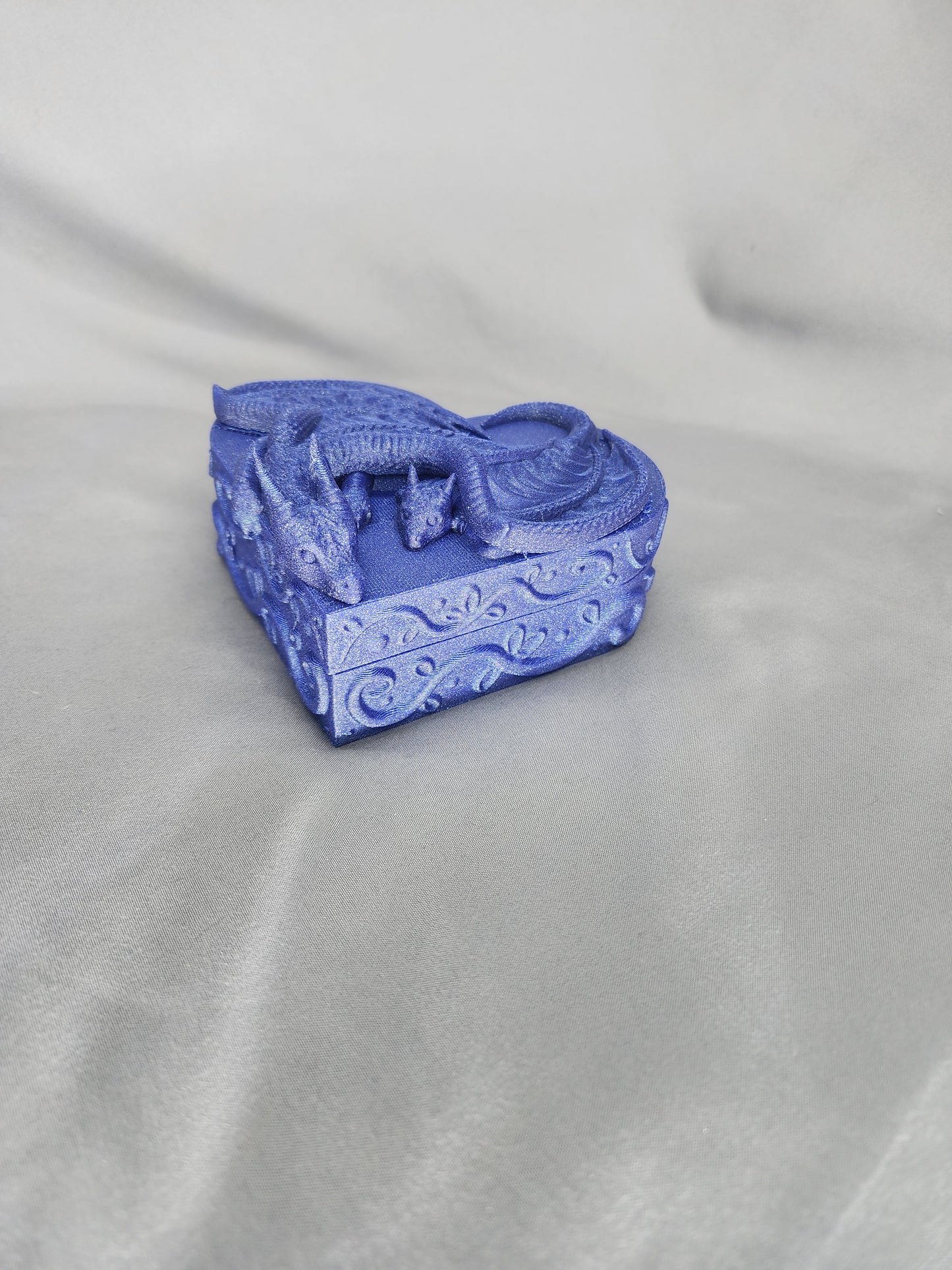 Heart-shaped Dragon box Mother's edition