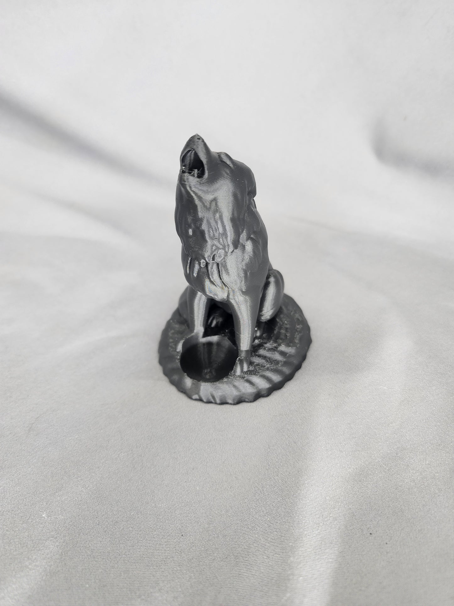 Wolf Howling Sitting Dice Guardian figurine