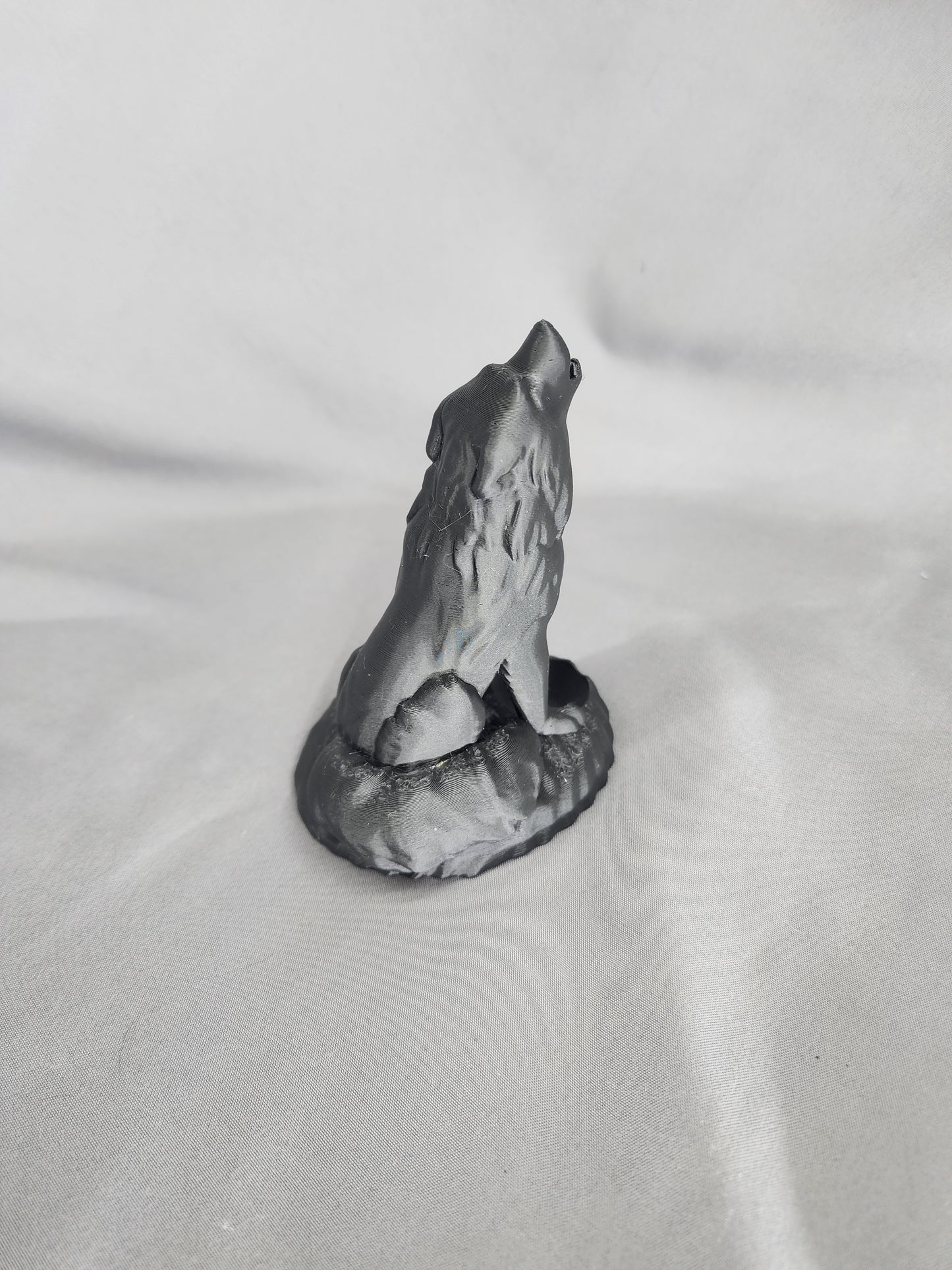 Wolf Howling Sitting Dice Guardian figurine