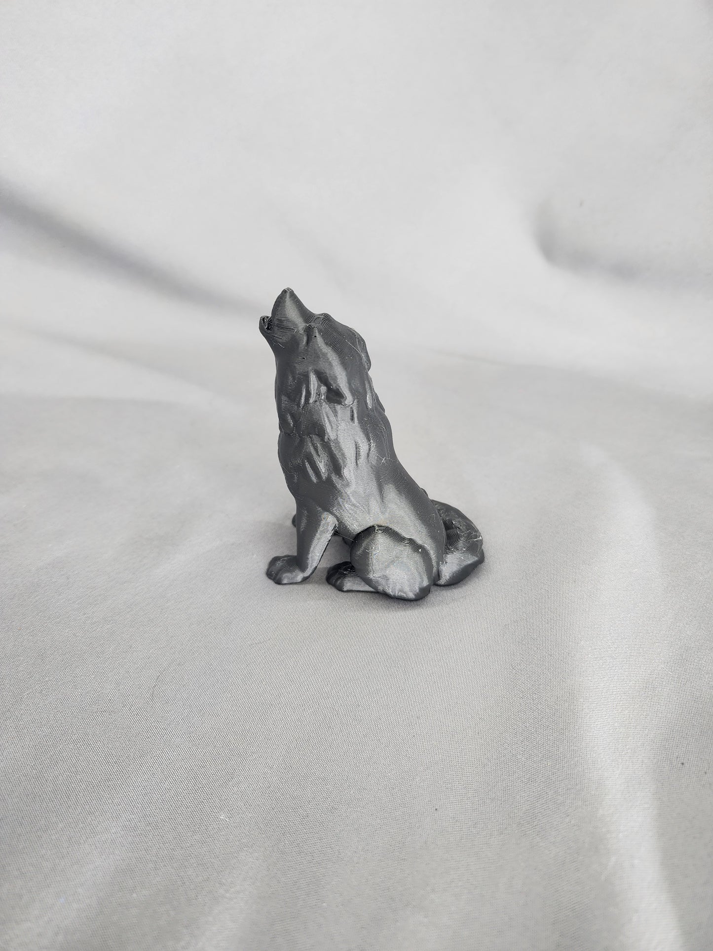 Wolf Howling Sitting Dice Guardian figurine