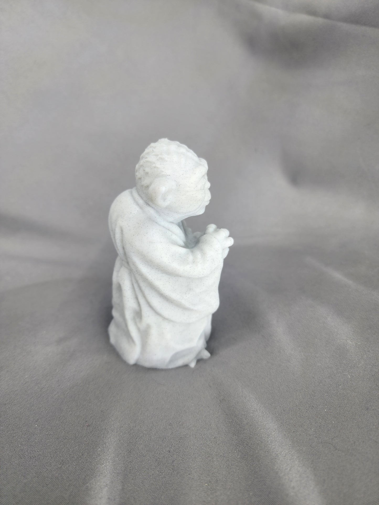 Wise Alien desk statue