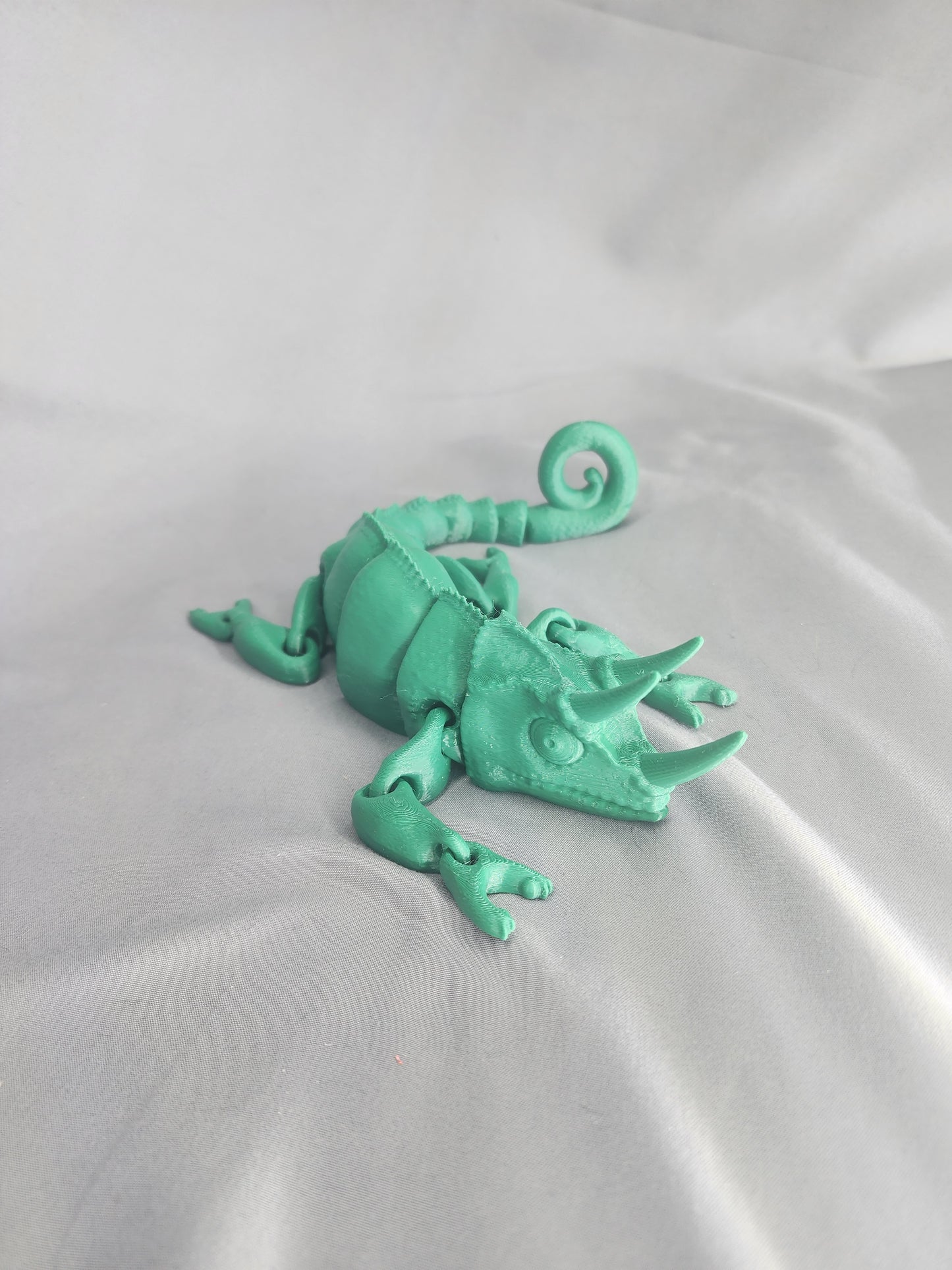 Horned Chameleon articulating figurine