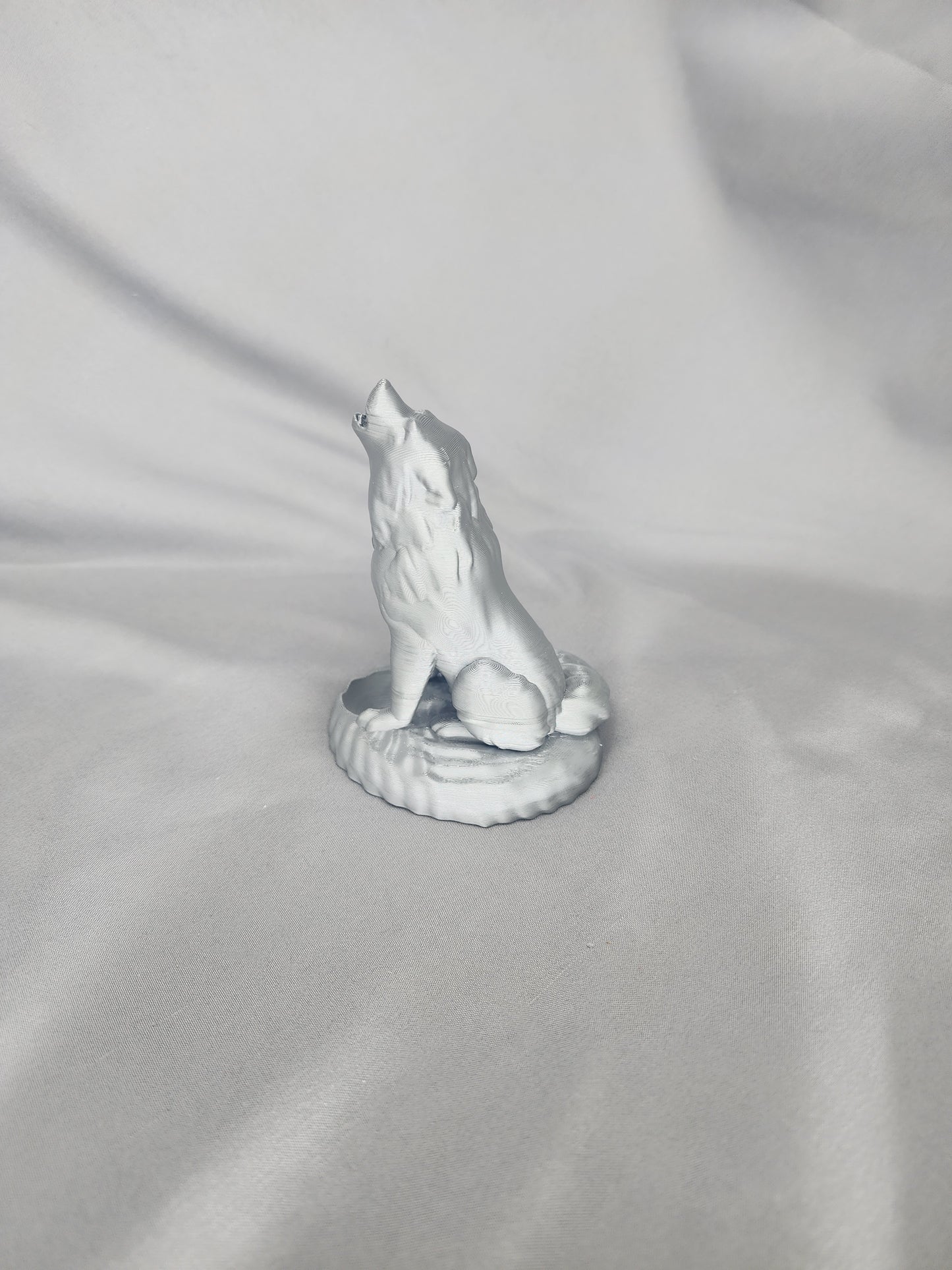 Wolf Howling Sitting Dice Guardian figurine