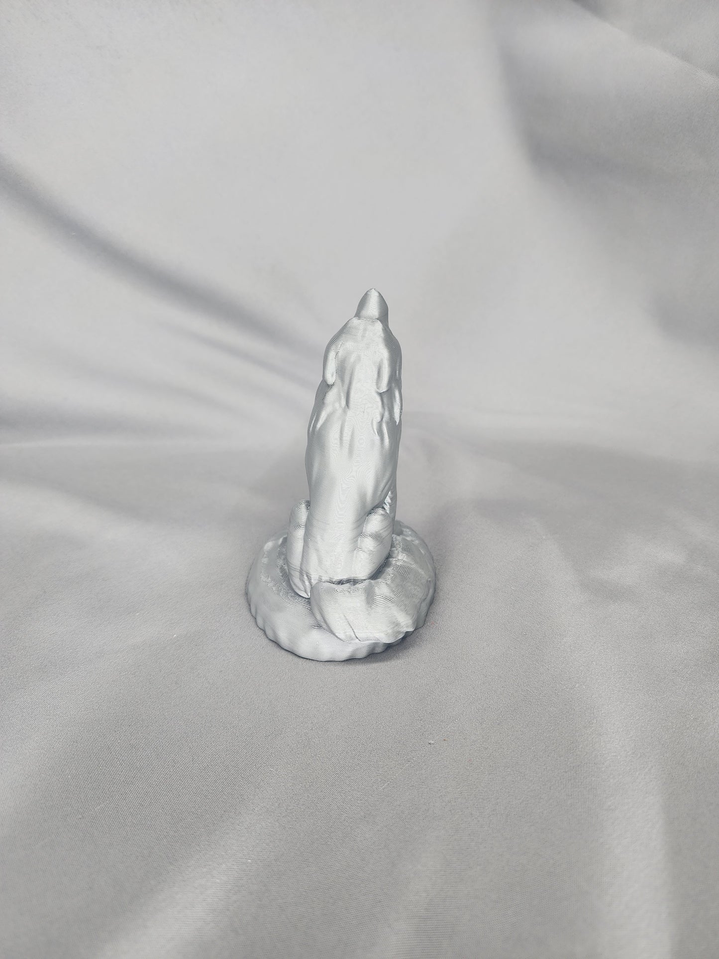 Wolf Howling Sitting Dice Guardian figurine