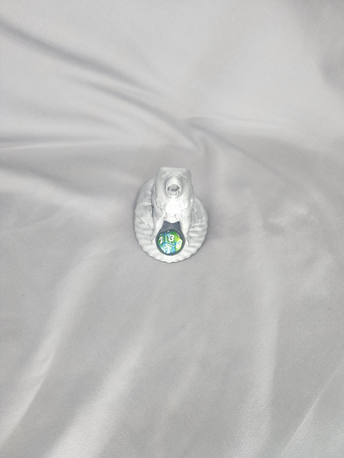 Wolf Howling Sitting Dice Guardian figurine