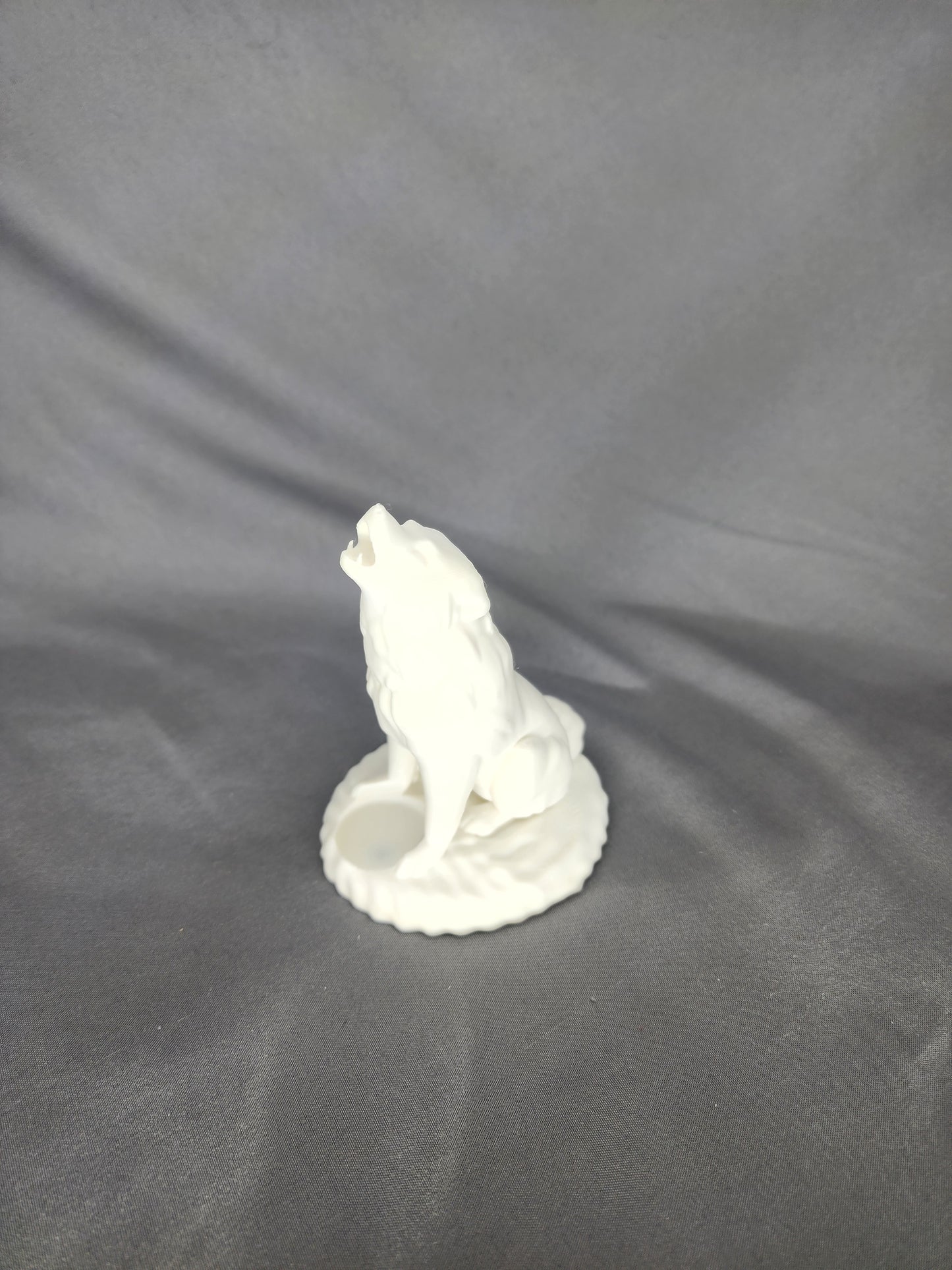 Wolf Howling Sitting Dice Guardian figurine