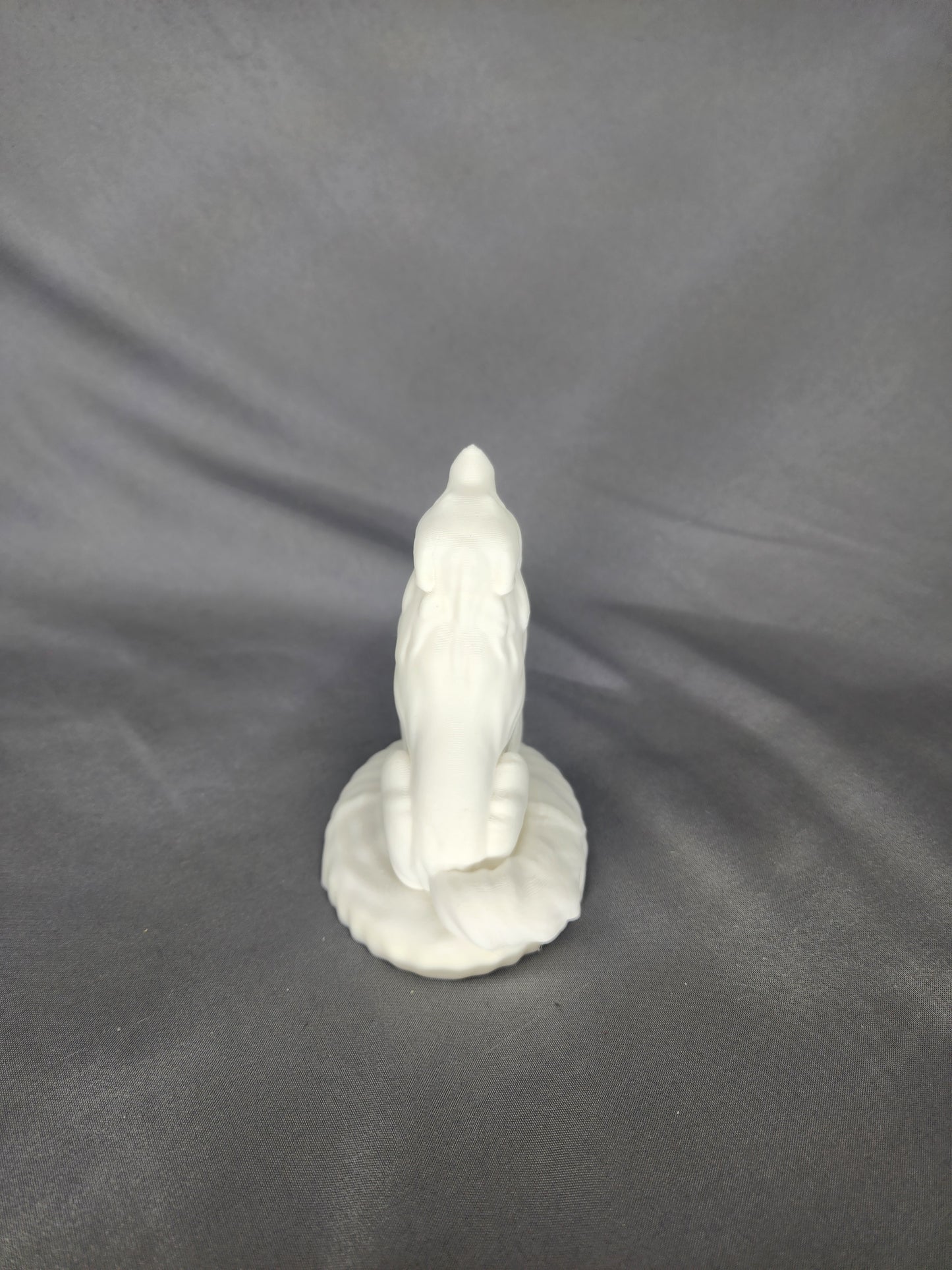 Wolf Howling Sitting Dice Guardian figurine