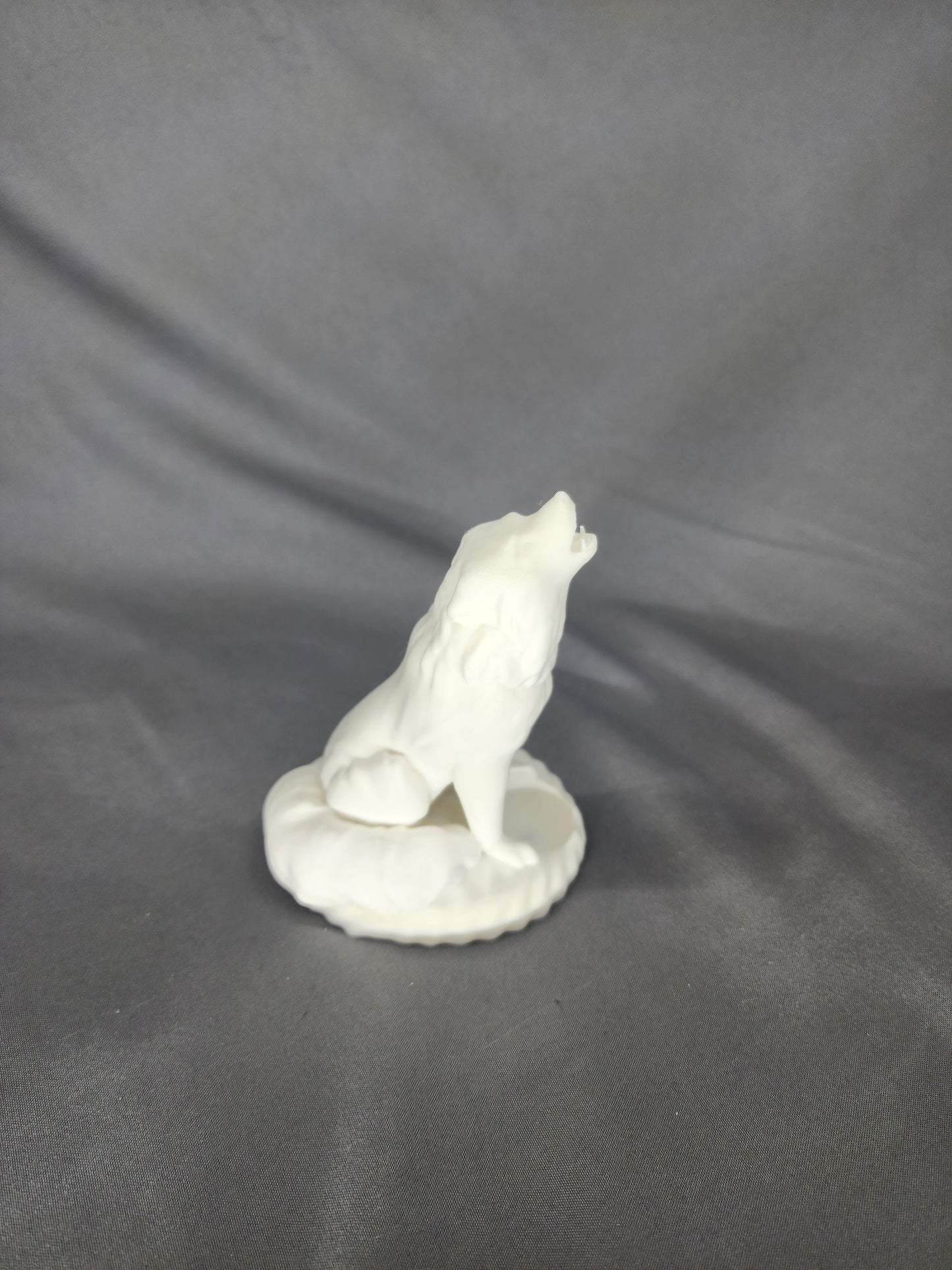 Wolf Howling Sitting Dice Guardian figurine