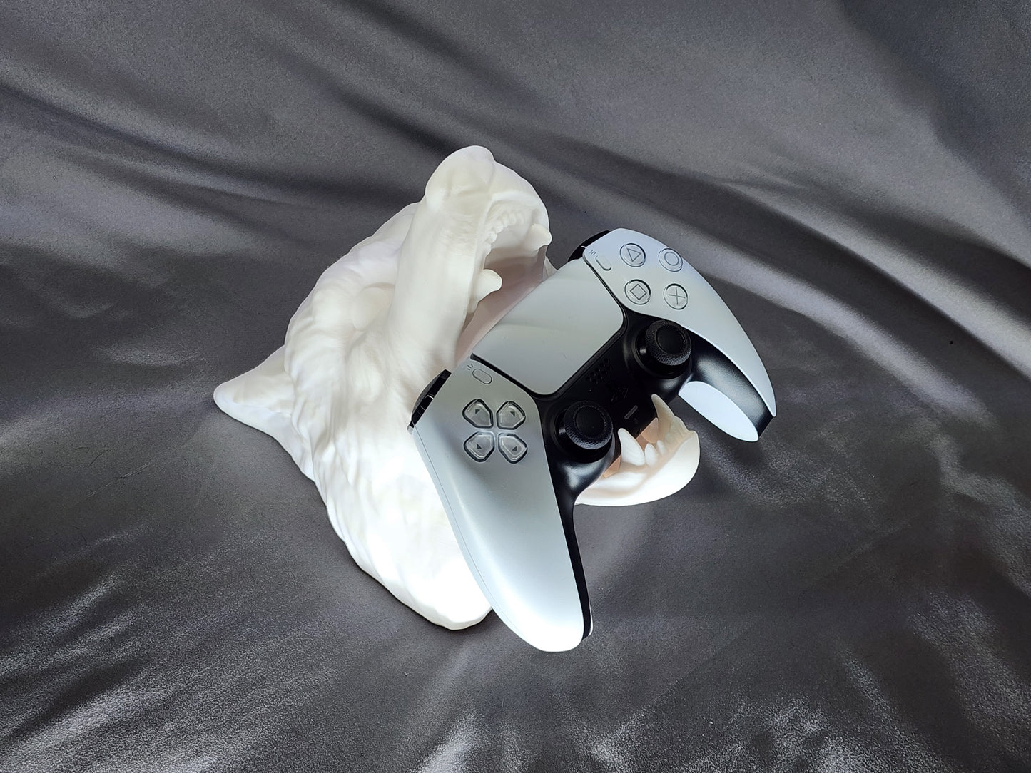 Wolf Head Controller Holder decor desktop or wall mounted for your gaming setup
