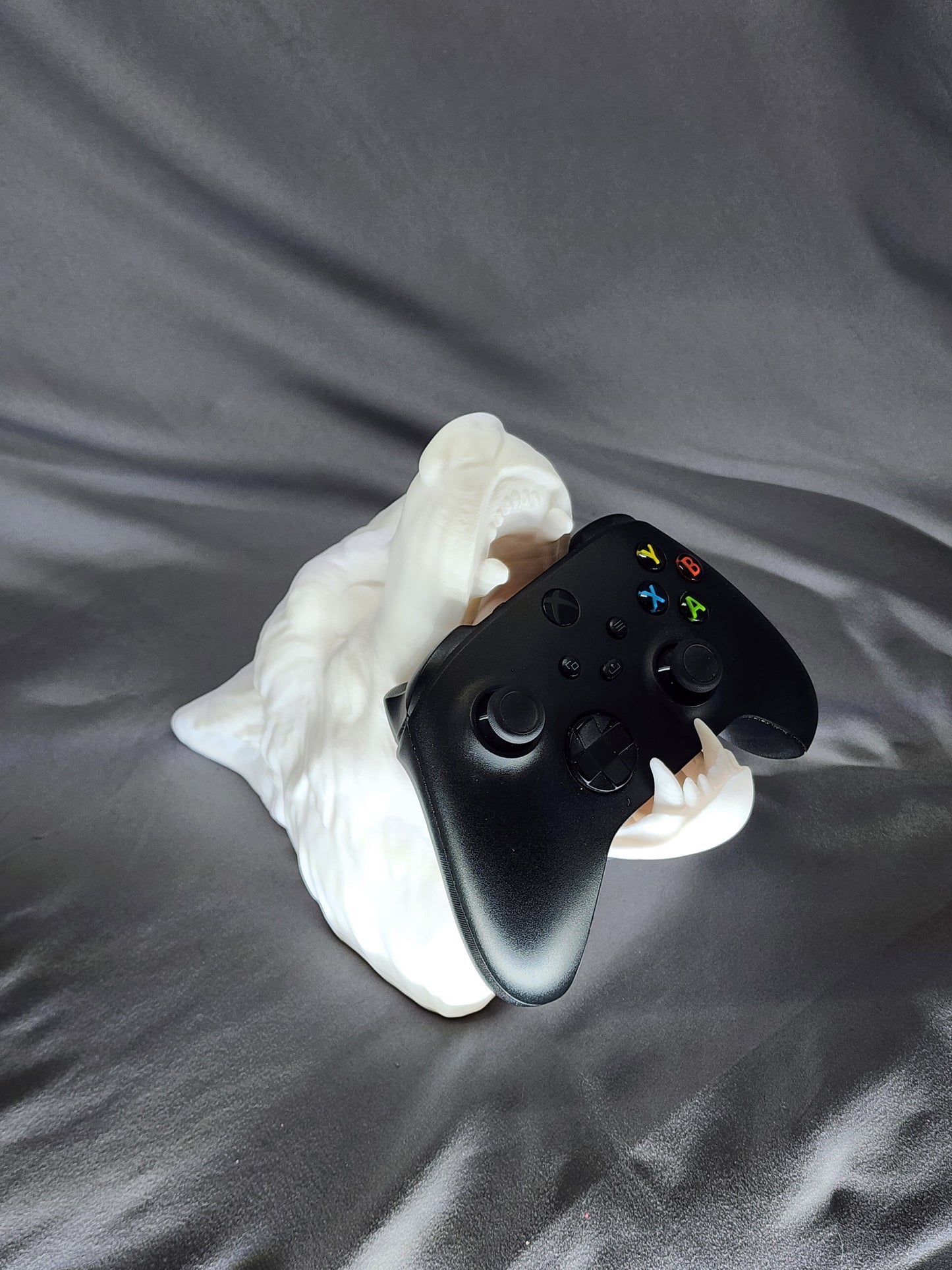 Wolf Head Controller Holder decor desktop or wall mounted for your gaming setup