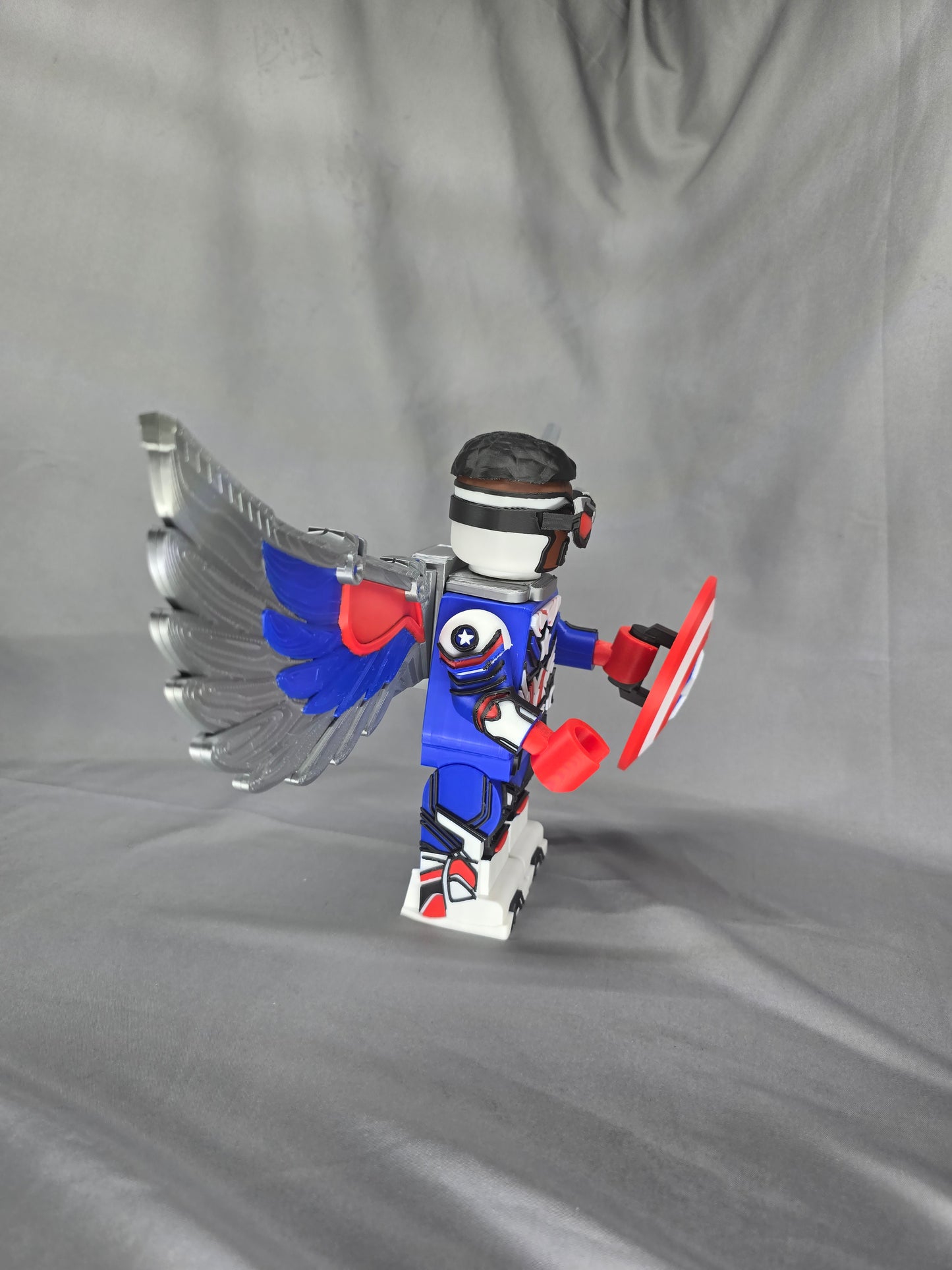 Big Block Winged American Soldier Captain articulating figurine