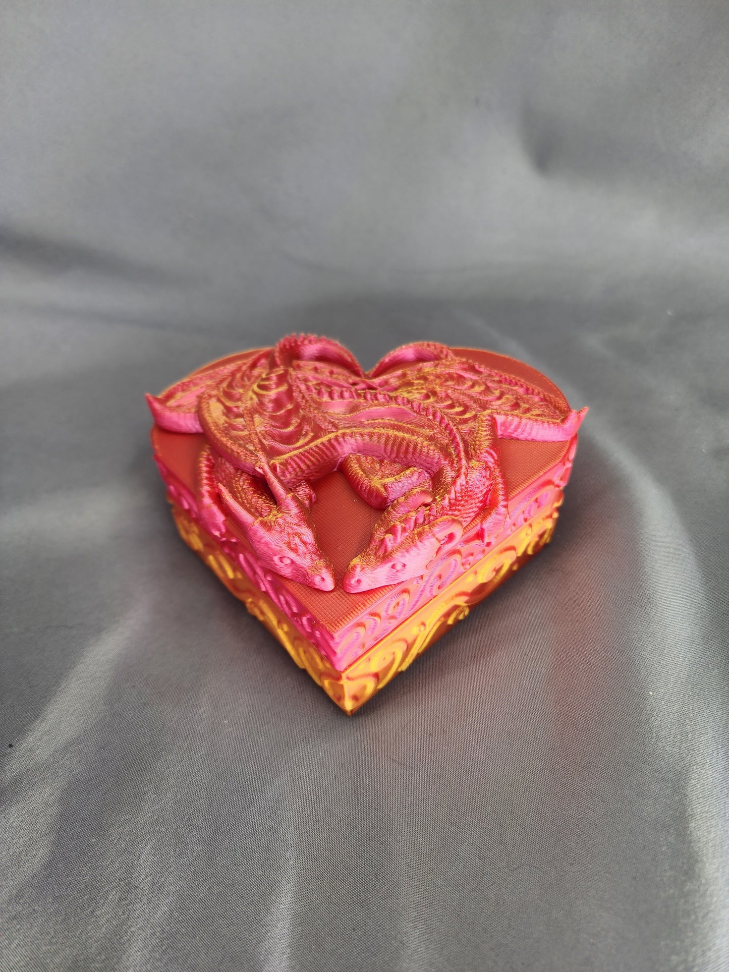 Heart-shaped Dragon box Valentine's edition