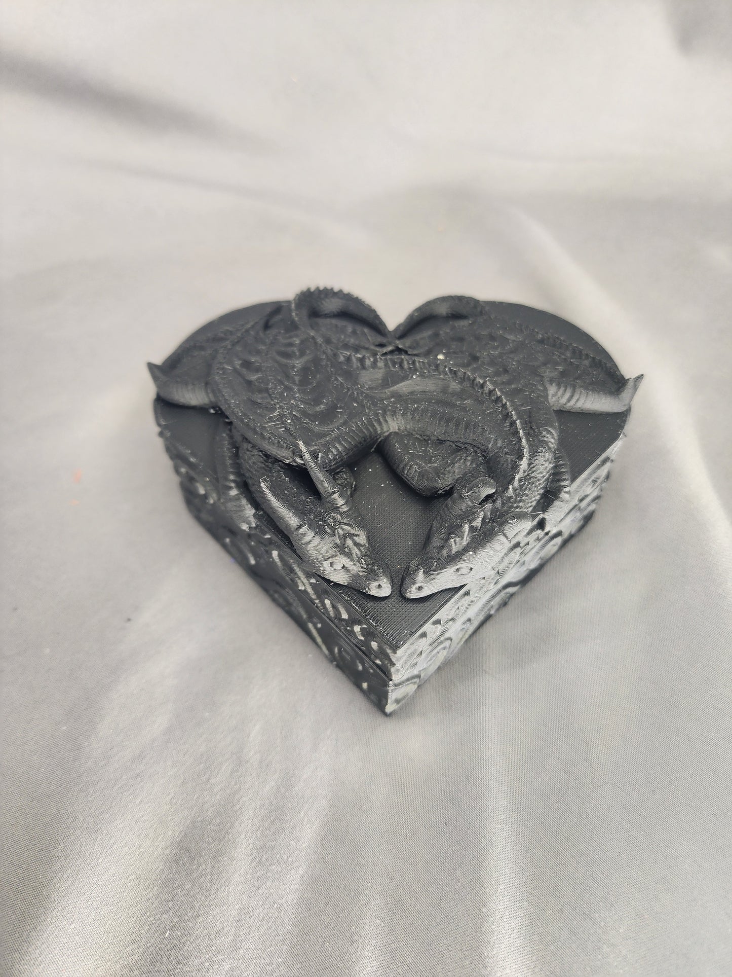 Heart-shaped Dragon box Valentine's edition