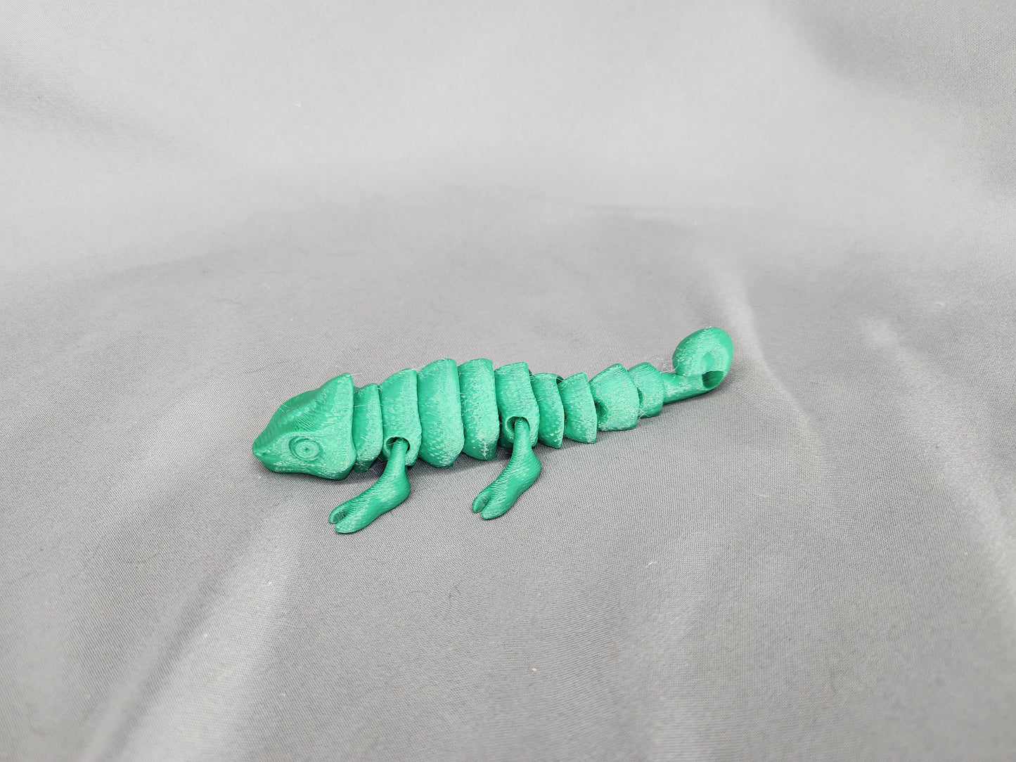 Chameleon articulating figurine