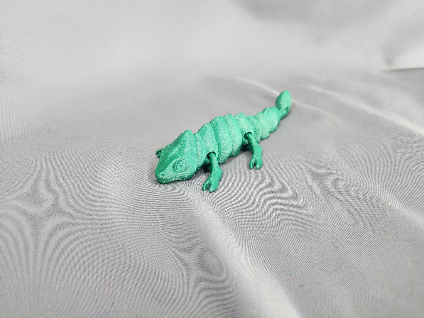 Chameleon articulating figurine