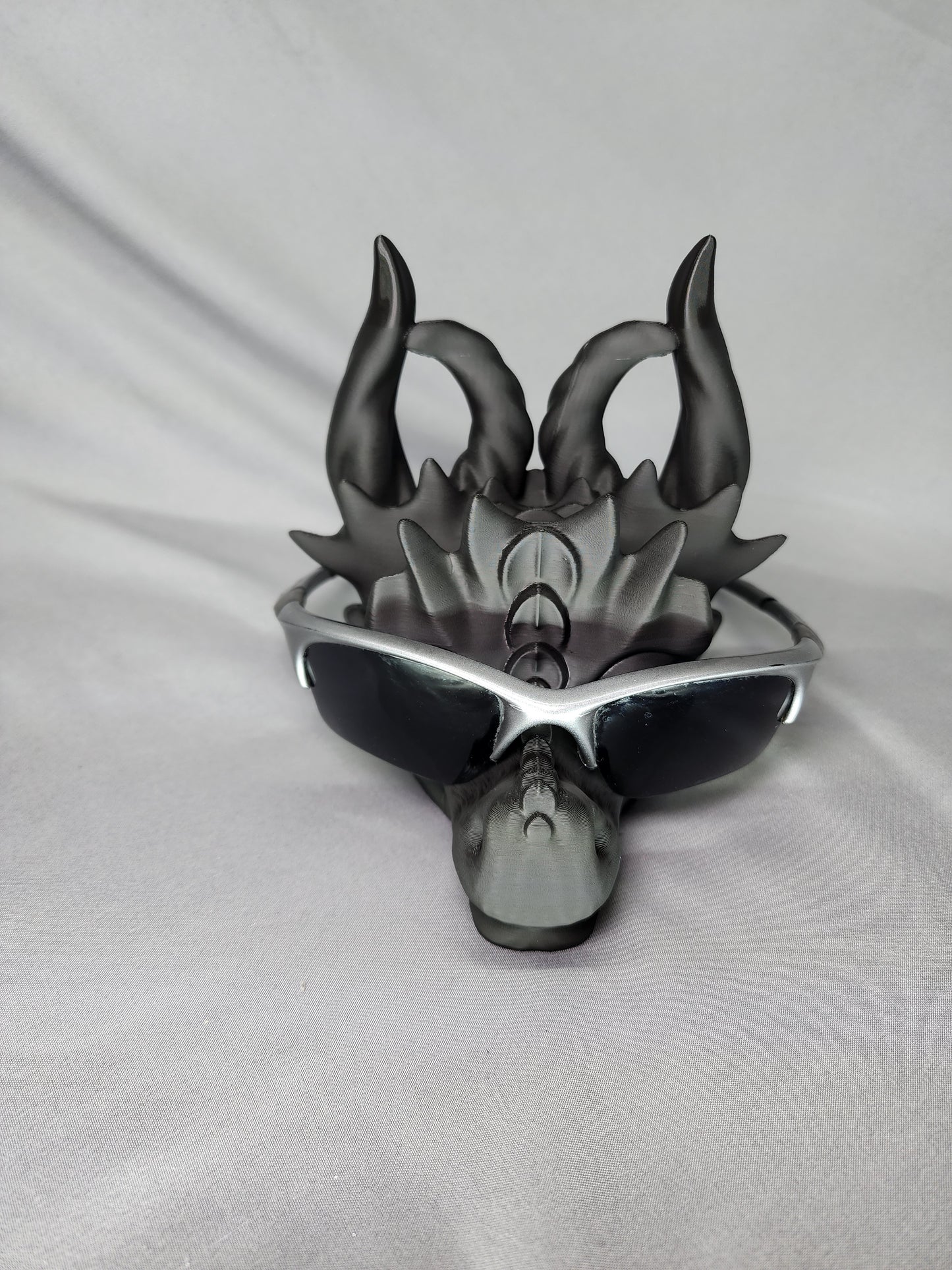 Dragon Eyeglasses / Sunglasses Holder