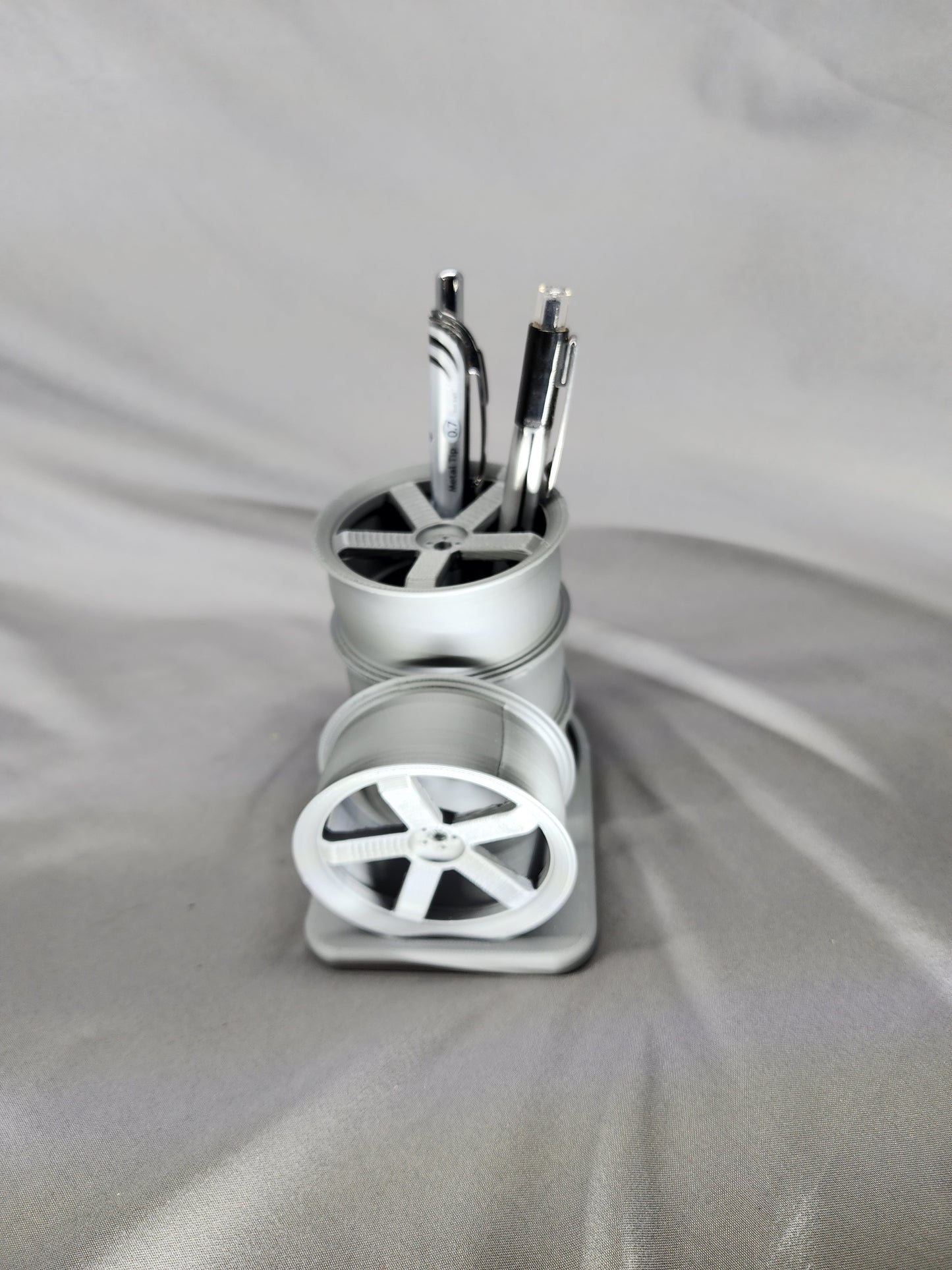 Wheels Pen Holder