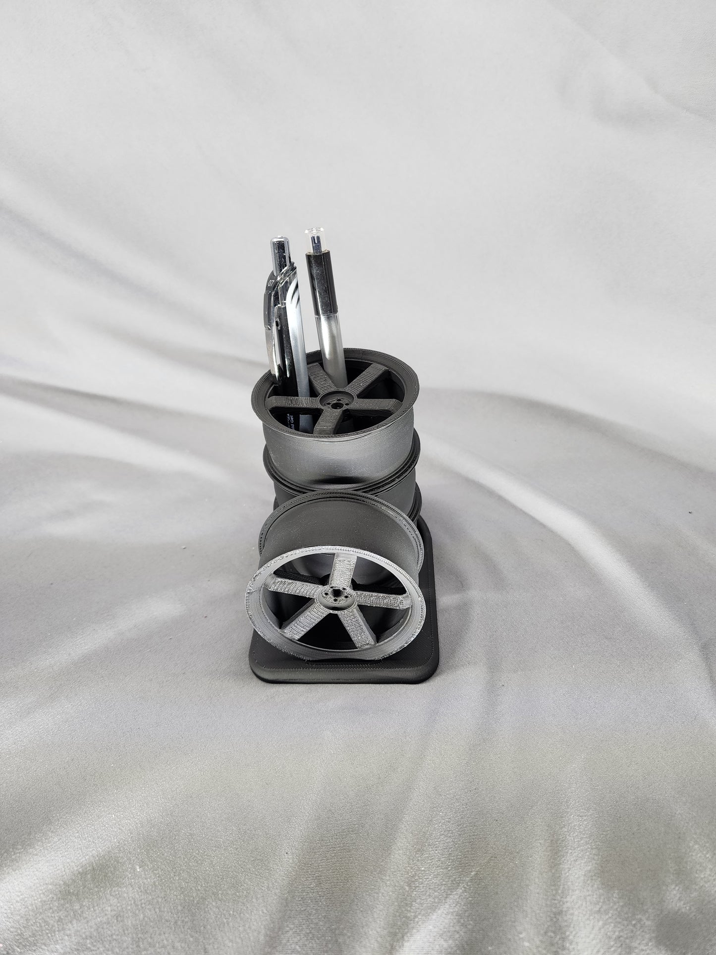 Wheels Pen Holder