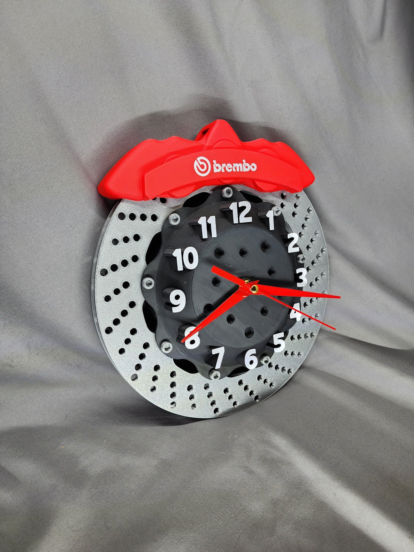 Brake Disc Clock can stop on a dime and keep you on time, perfect for the office of any auto enthusiast