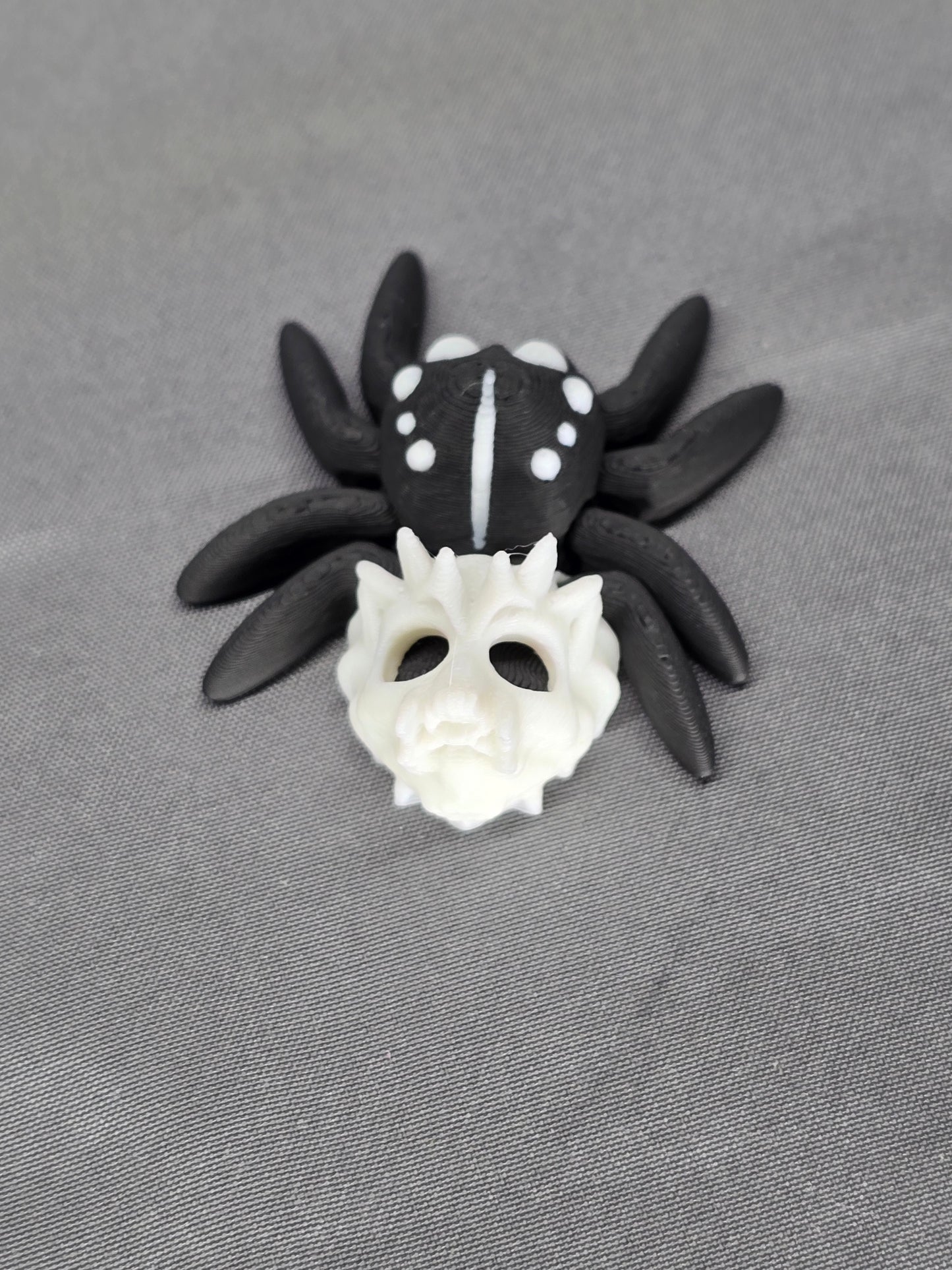 Hollow Skull Spider articulating figurine decoration for Halloween fun