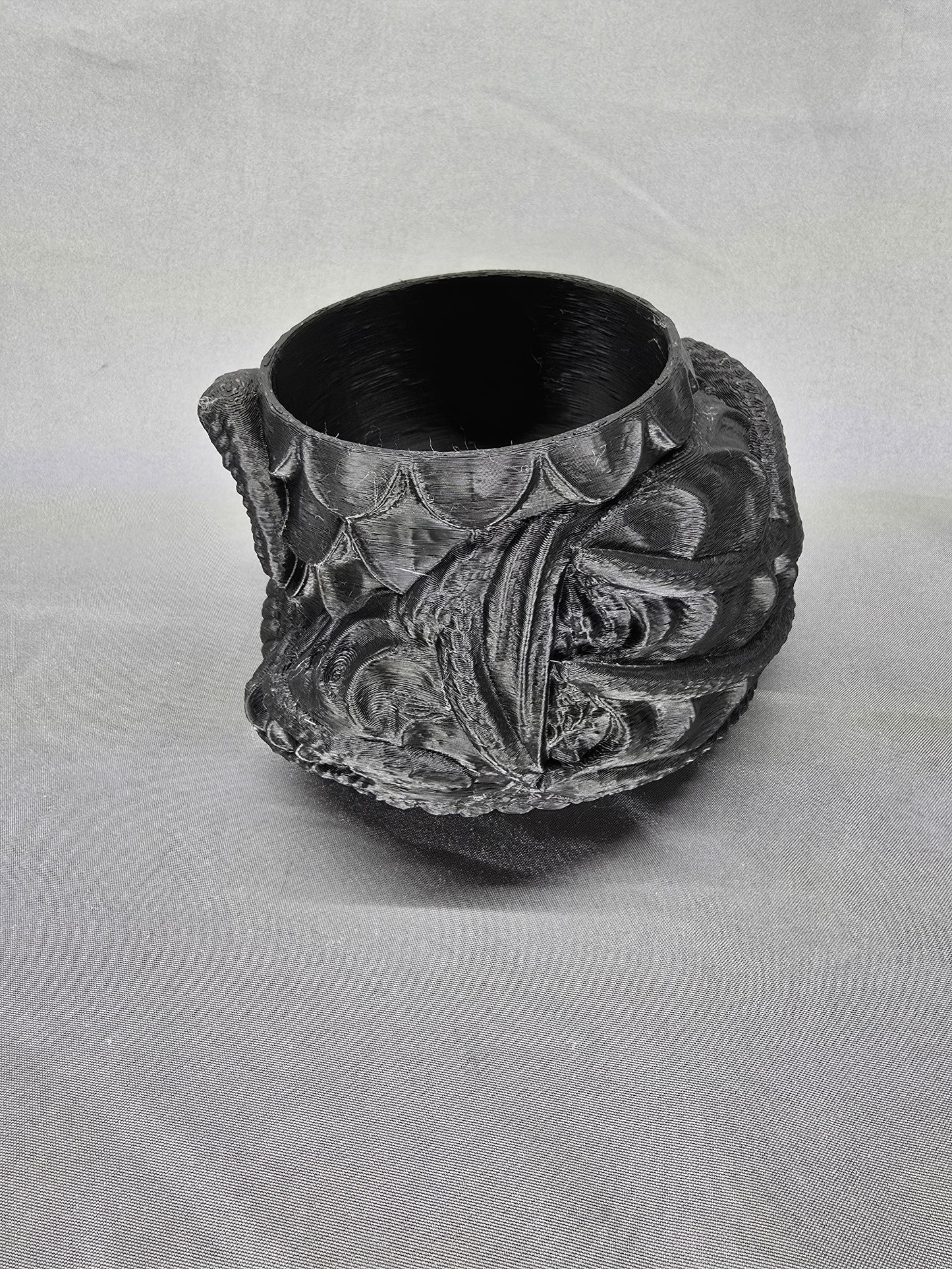 Dragon Plant Pot for your mystical decor