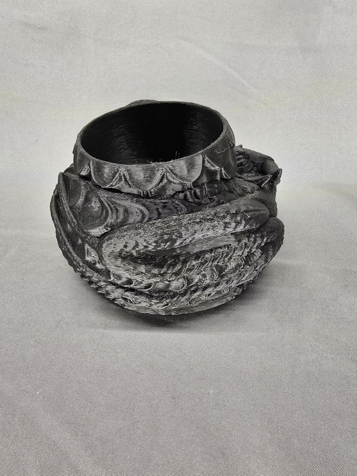 Dragon Plant Pot for your mystical decor