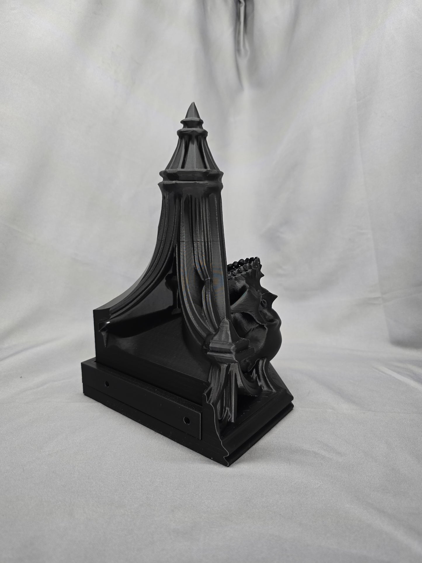 Gothic Skull Corner Shelf